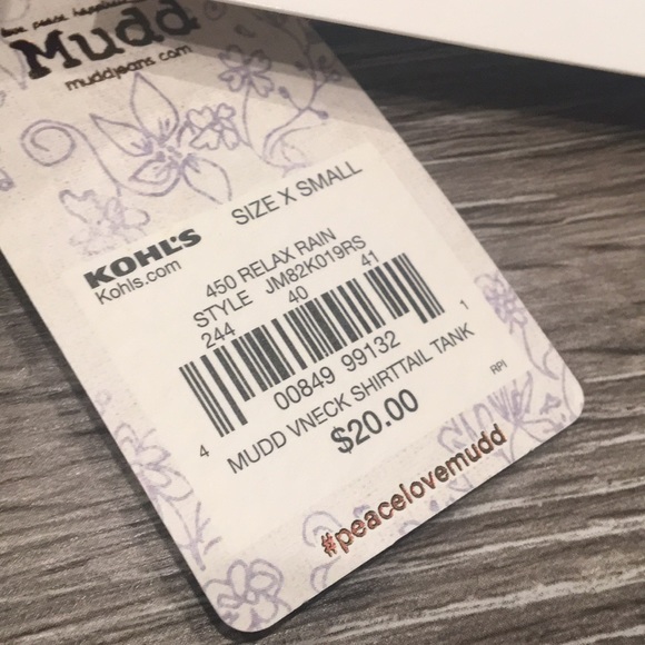 NWT Mudd Curved Hem Tank 🖤 - Picture 5 of 7